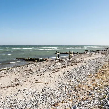 Viljami - 20m From The Sea By Interhome